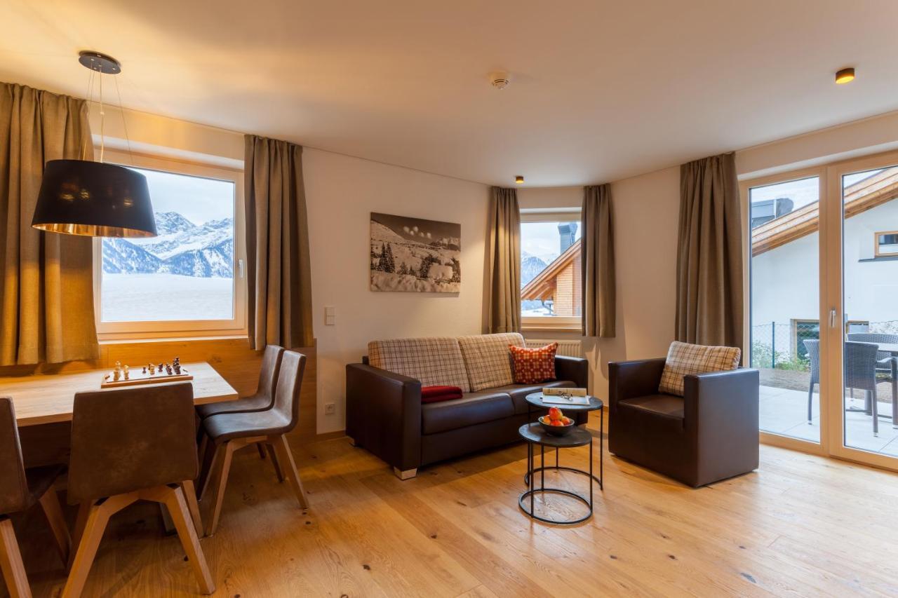 Apart-Hotel Dreisonnenhof Fiss Exterior photo